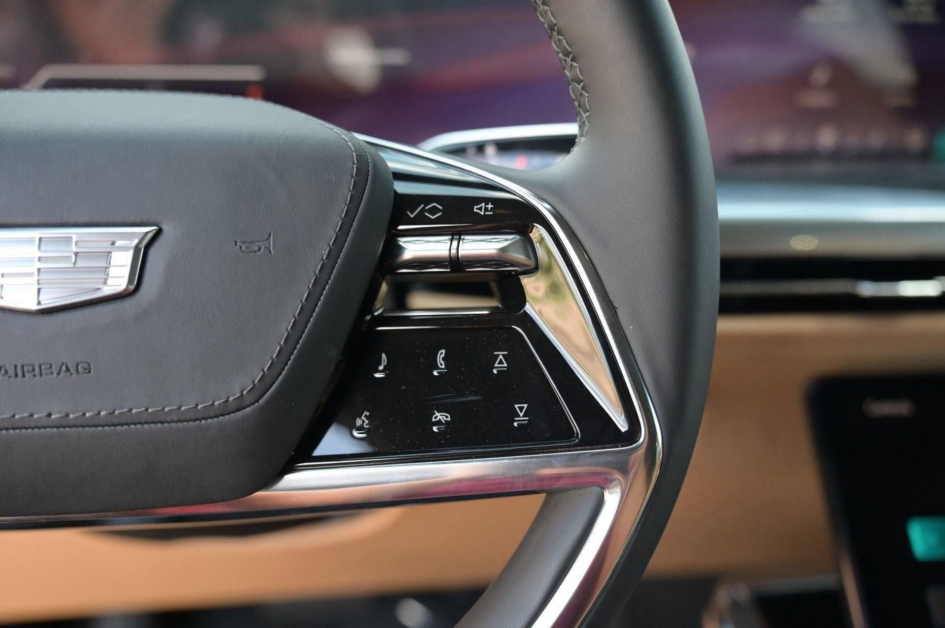 2025 Cadillac ESCALADE IQ Luxury 2