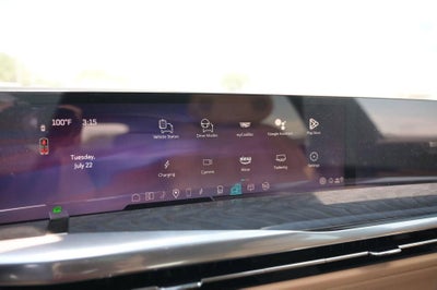 2025 Cadillac ESCALADE IQ Luxury 2