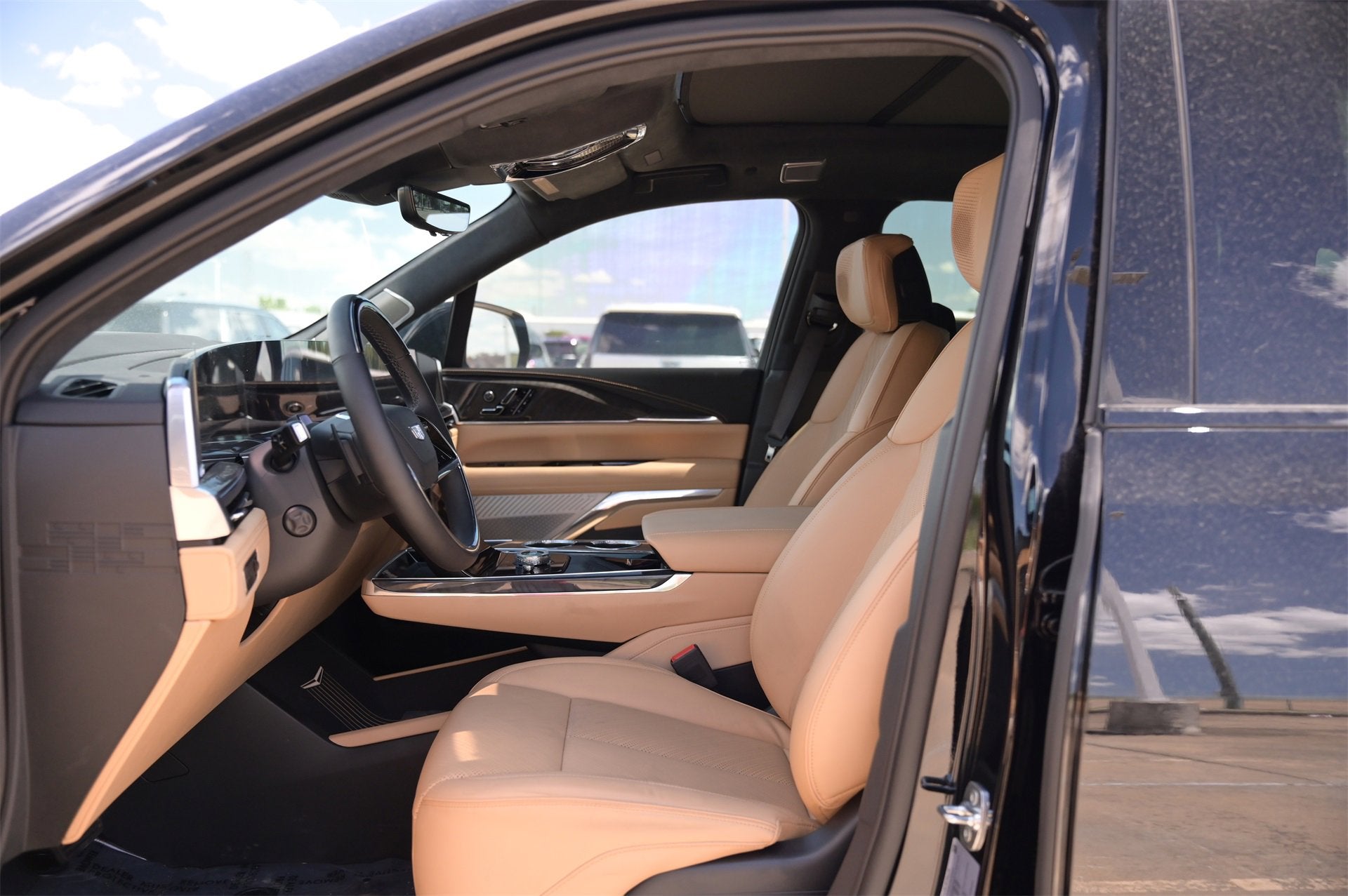 2025 Cadillac ESCALADE IQ Luxury 2