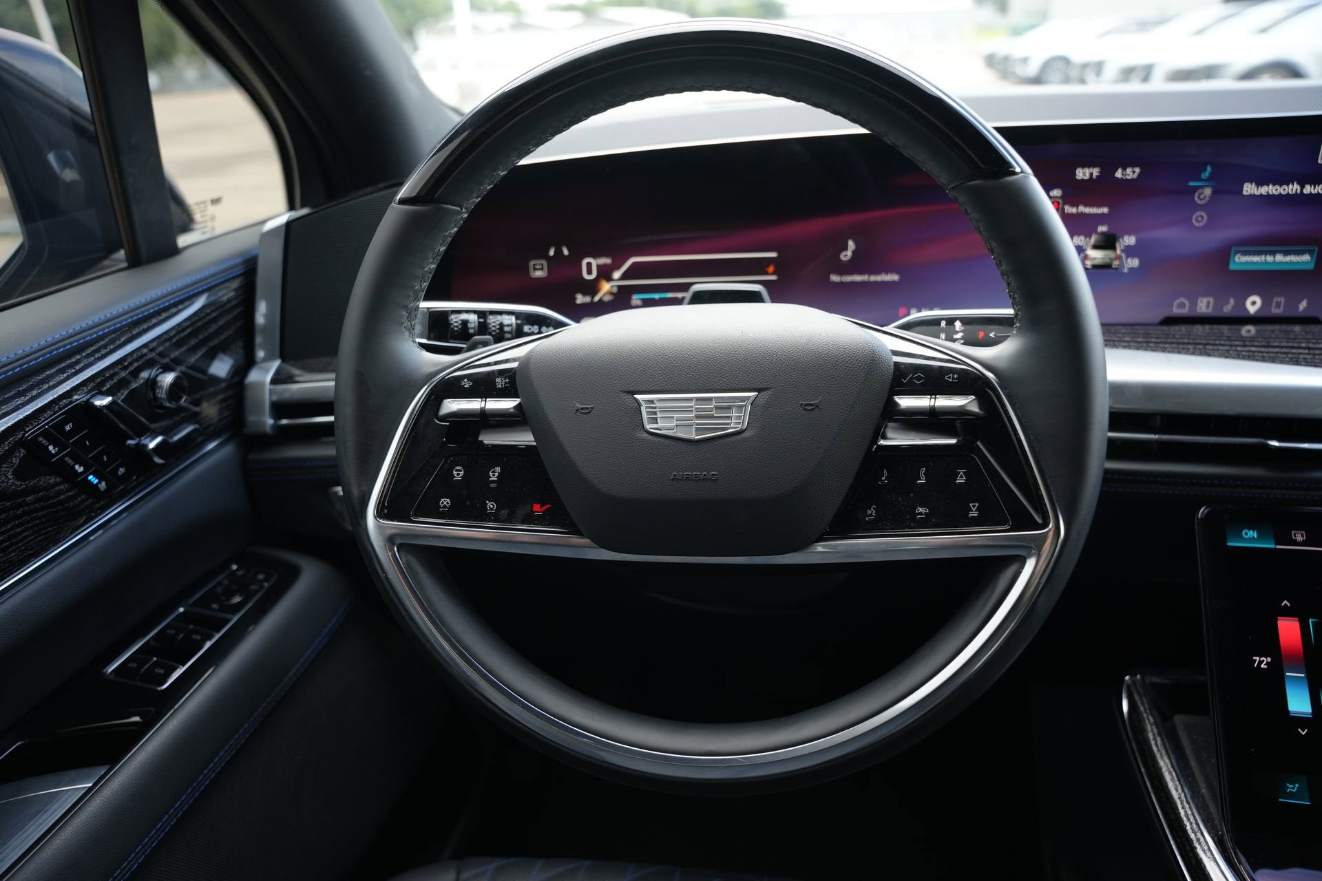 2025 Cadillac ESCALADE IQ Sport 1