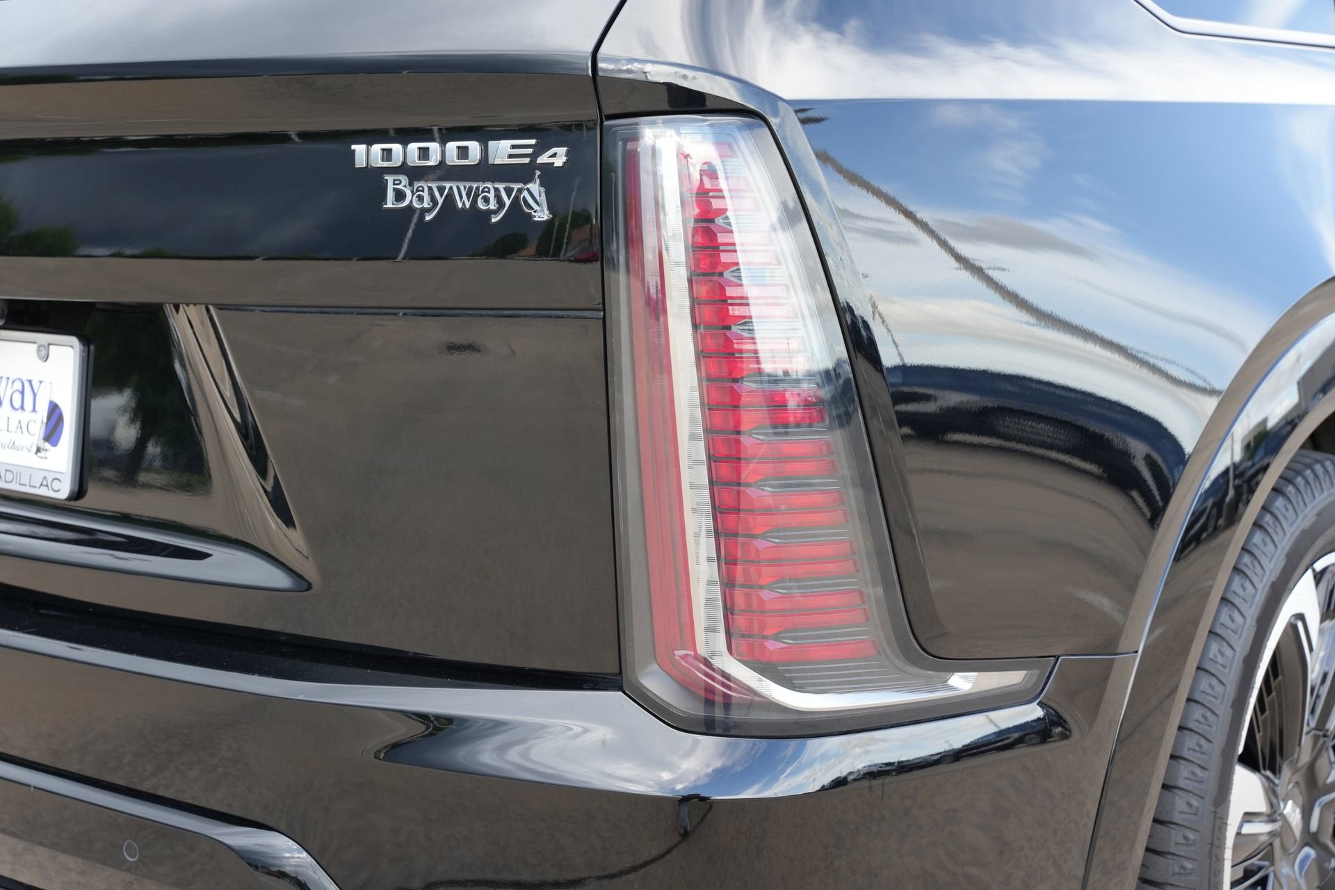 2025 Cadillac ESCALADE IQ Sport 1