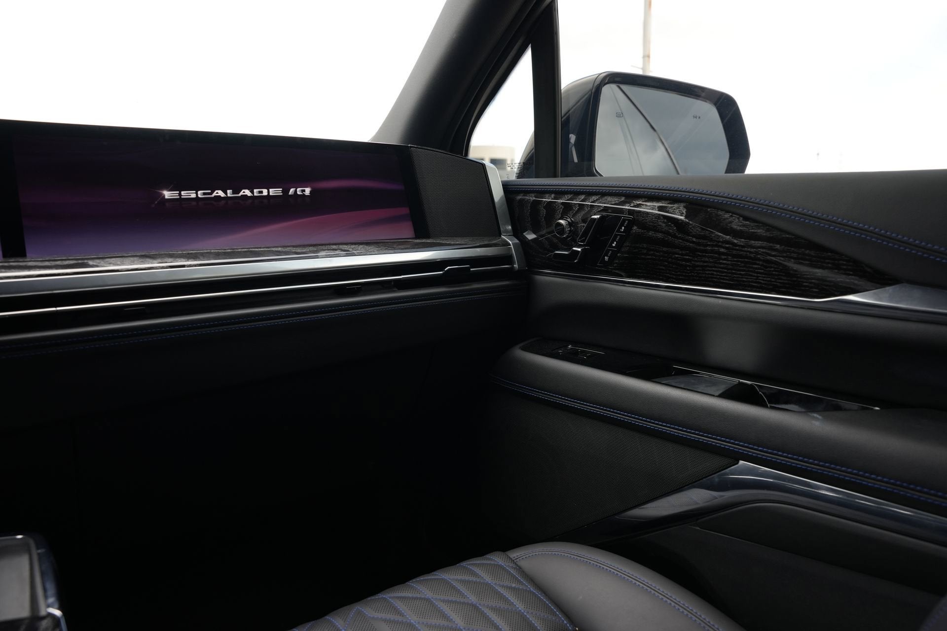 2025 Cadillac ESCALADE IQ Sport 1