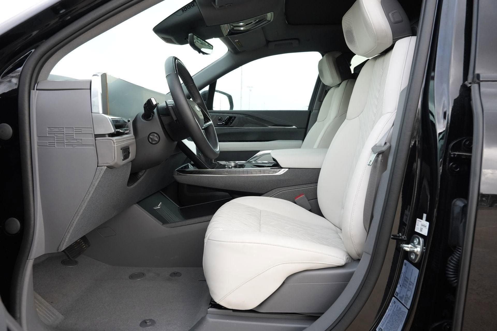 2025 Cadillac ESCALADE IQ Sport 1