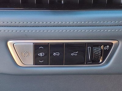 2025 Cadillac ESCALADE IQ Sport 2