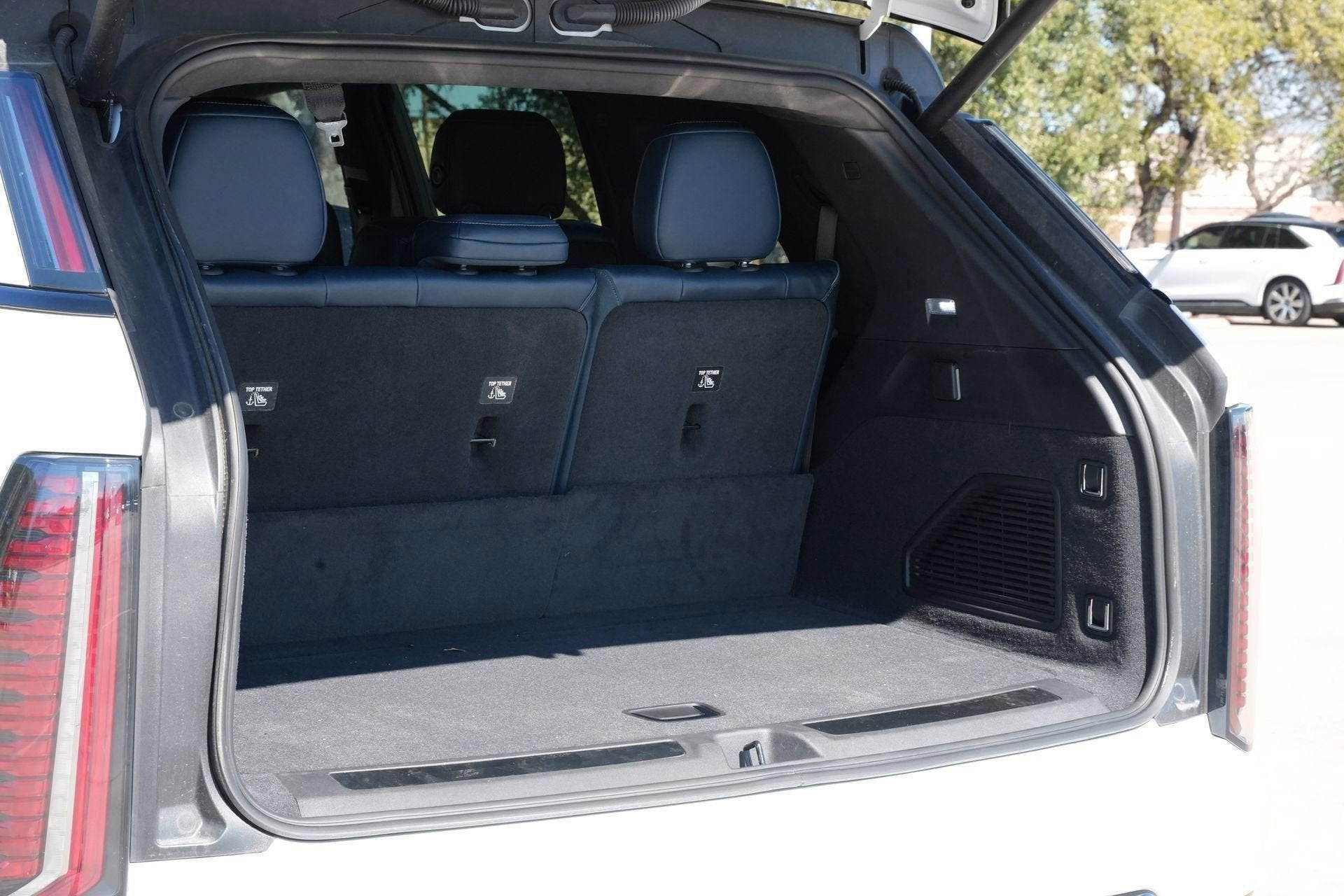 2025 Cadillac ESCALADE IQ Sport 2