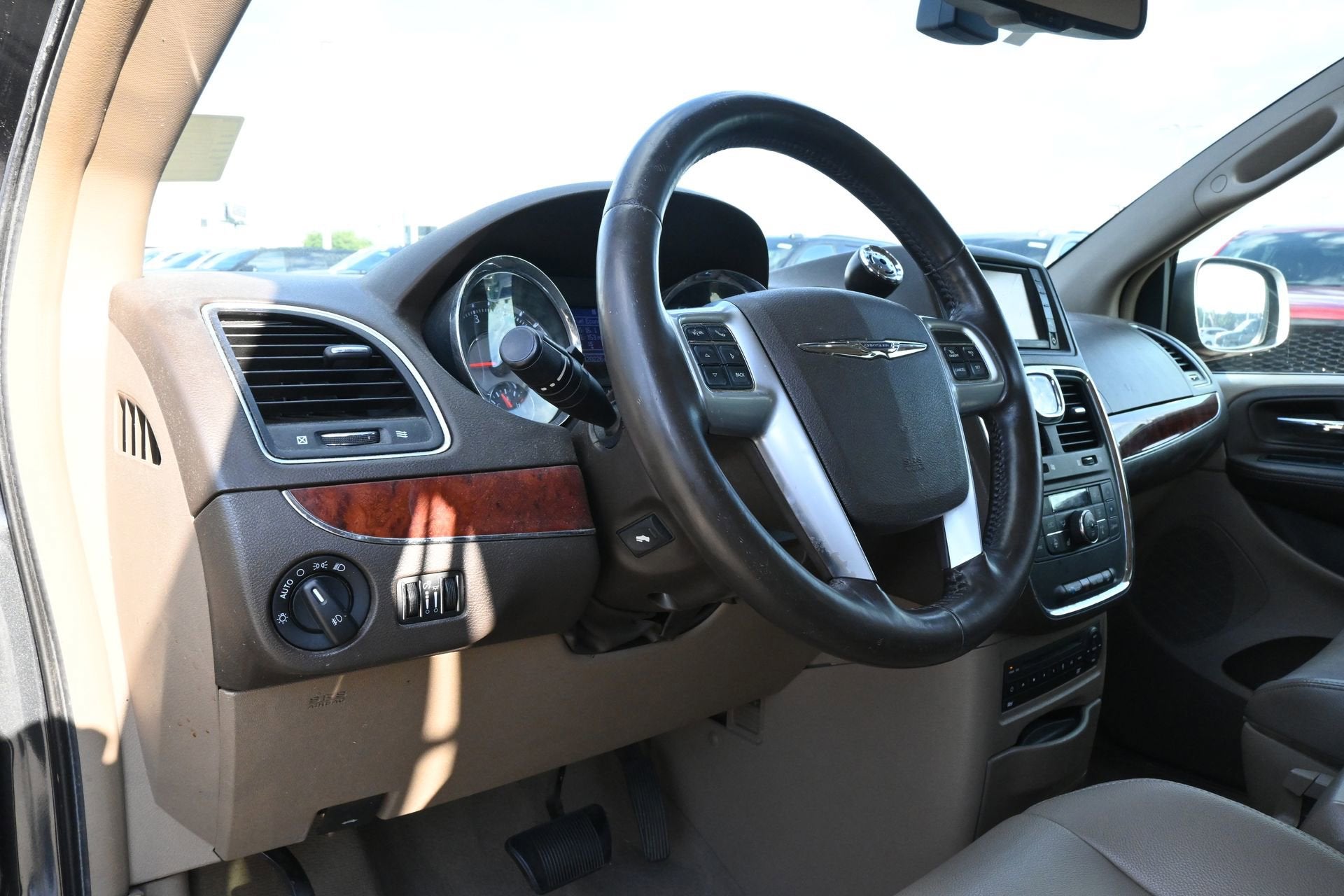 2012 Chrysler Town & Country Touring-L