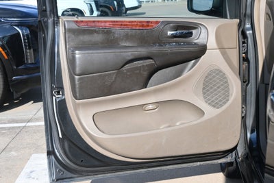 2012 Chrysler Town & Country Touring-L
