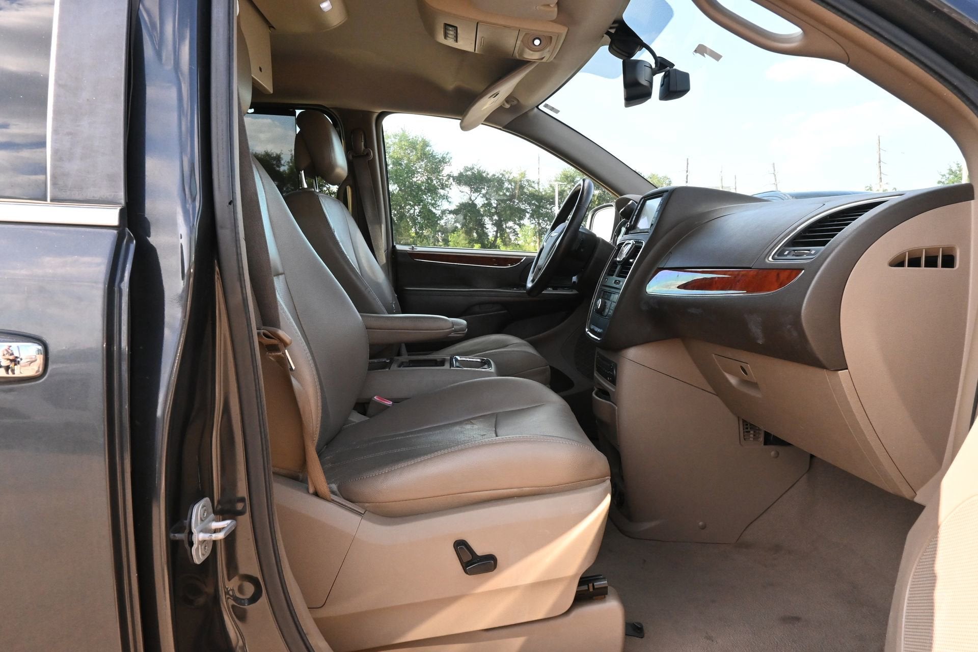 2012 Chrysler Town & Country Touring-L