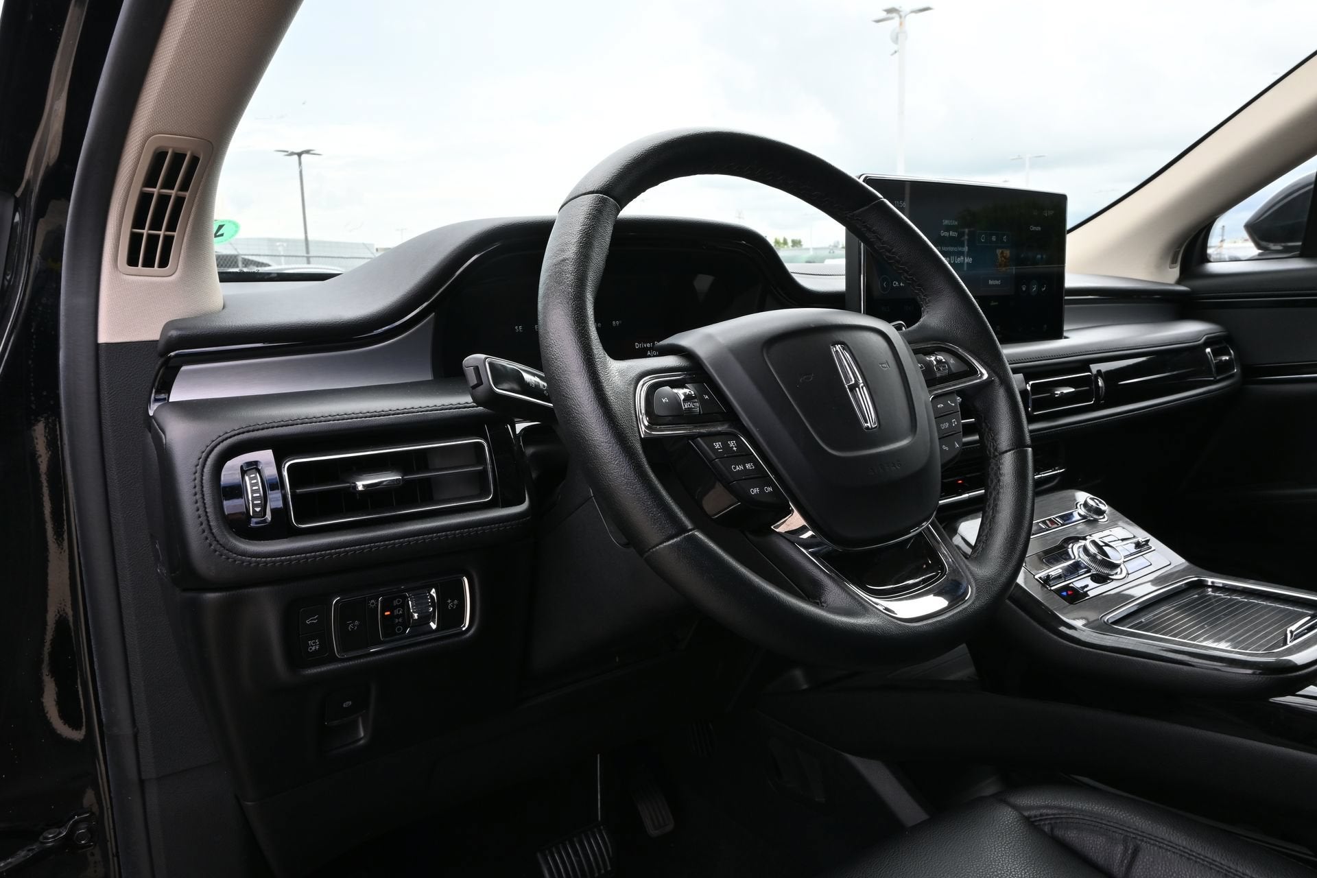 2023 Lincoln Nautilus Standard