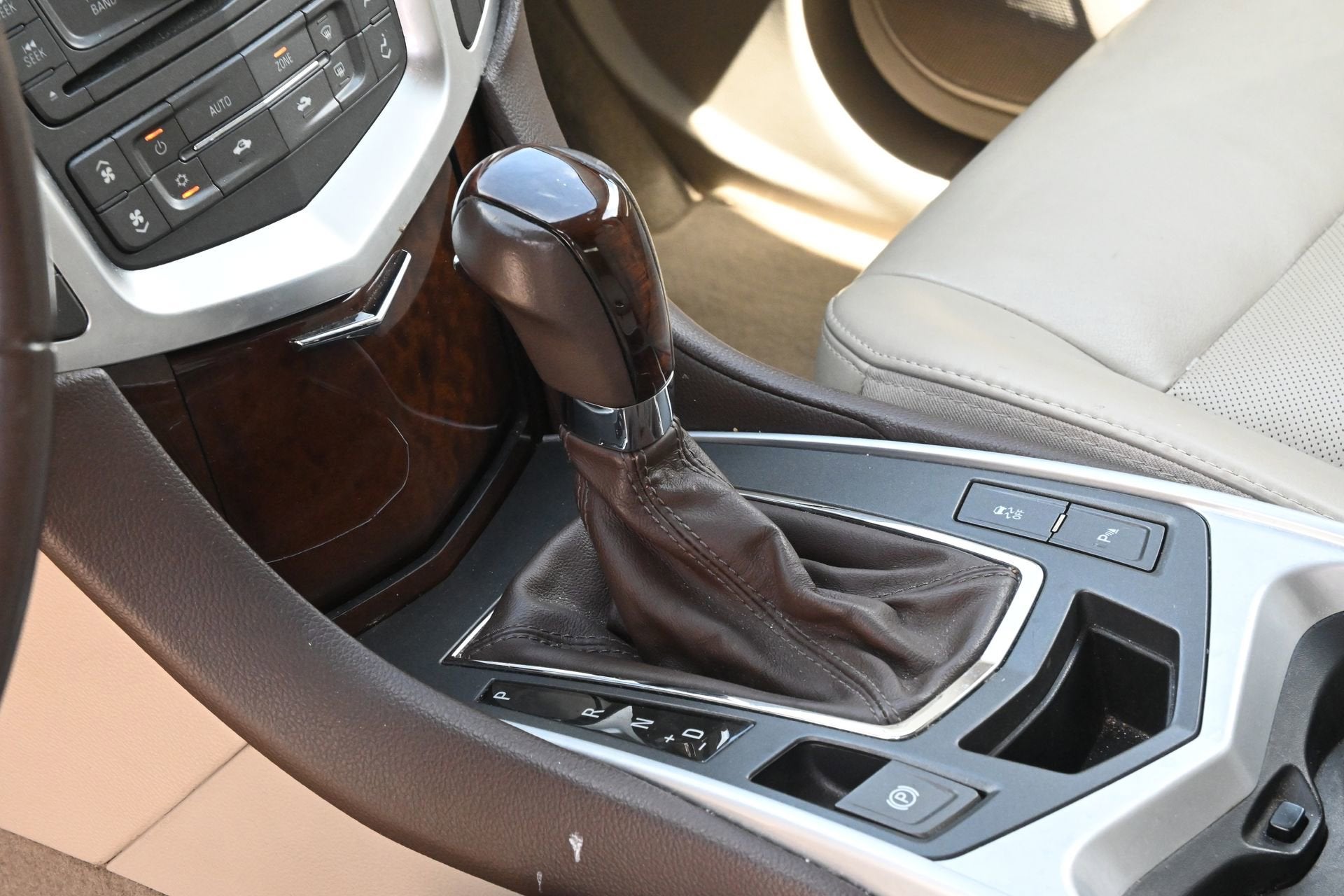 2011 Cadillac SRX Luxury Collection