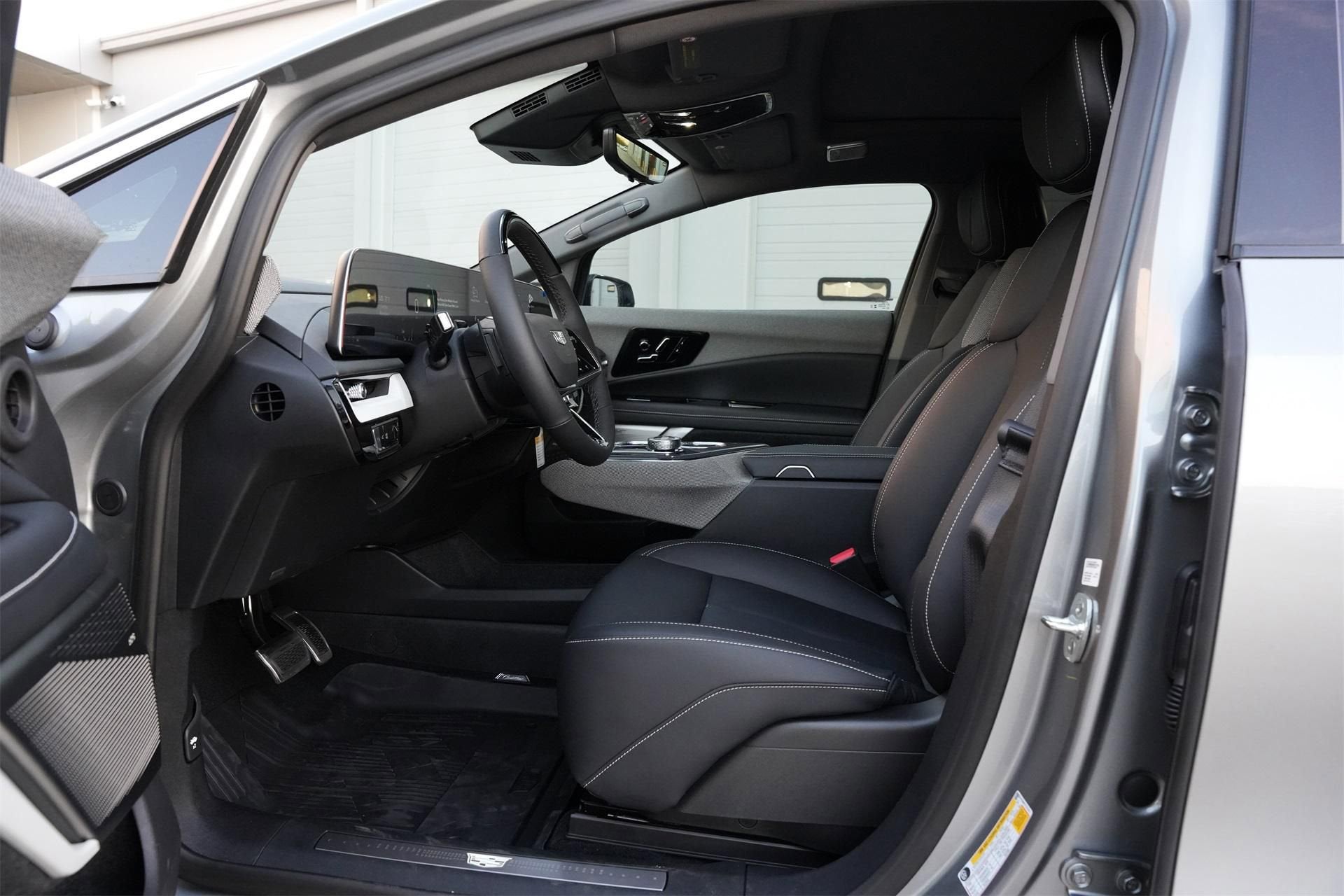 2026 Cadillac OPTIQ Luxury