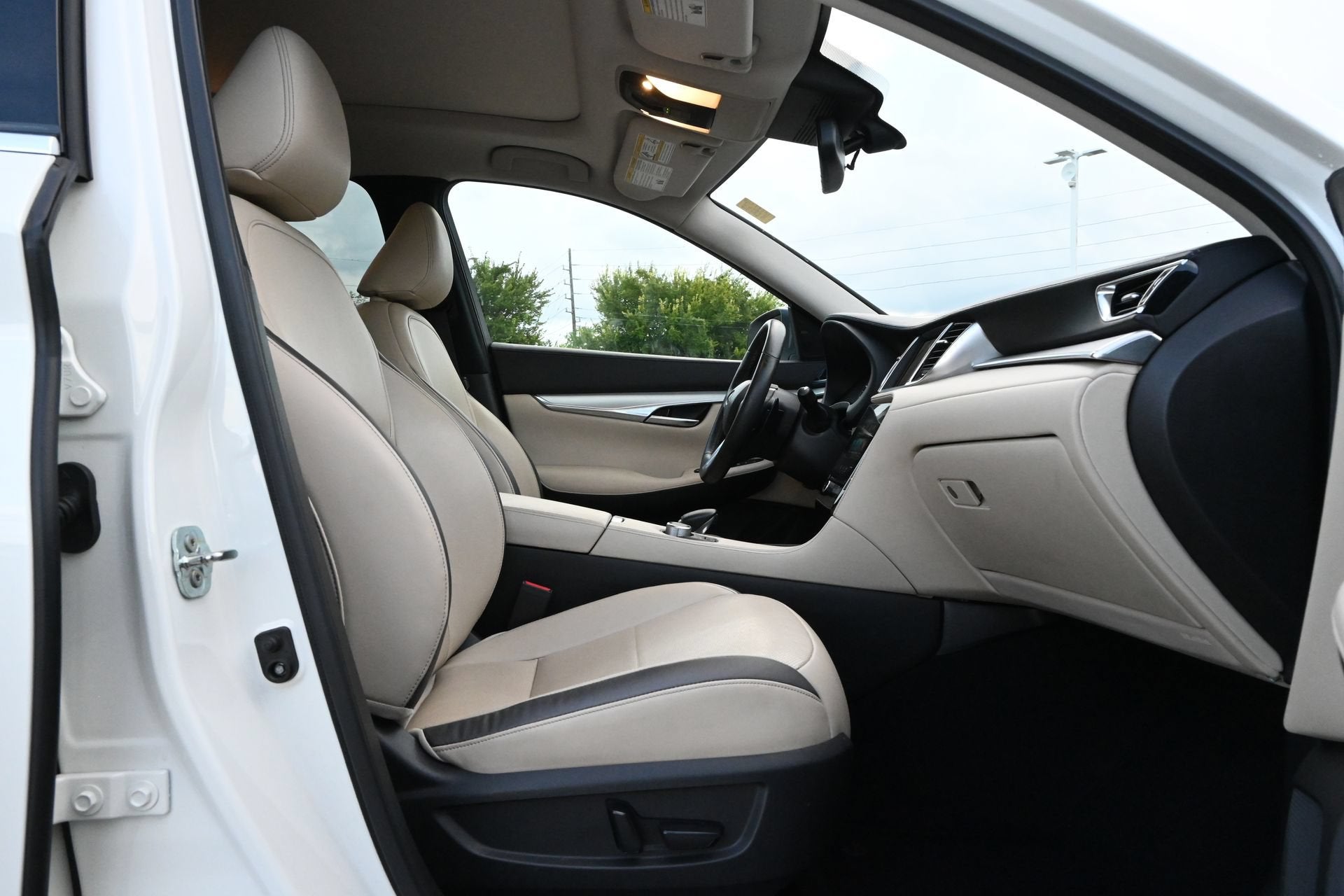 2022 INFINITI QX50 ESSENTIAL