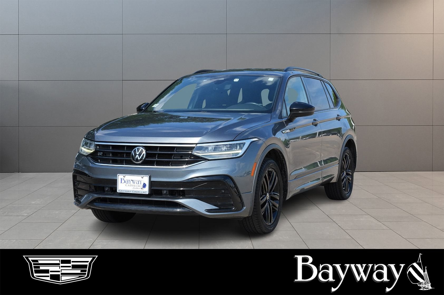 2022 Volkswagen Tiguan SE R-Line Black