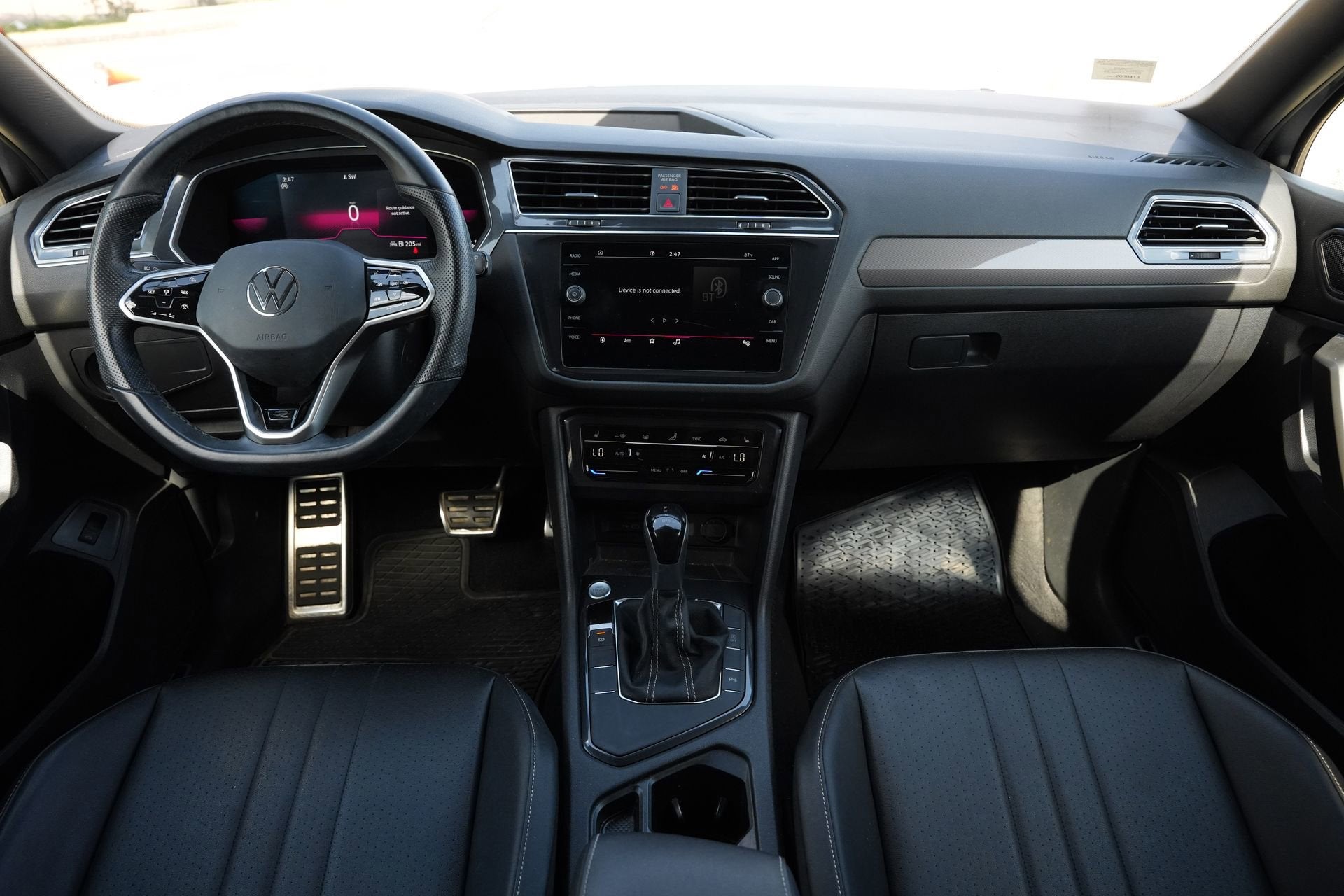 2022 Volkswagen Tiguan SE R-Line Black