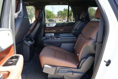 2023 Lincoln Navigator L Reserve