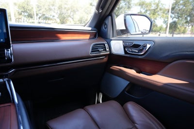 2023 Lincoln Navigator L Reserve