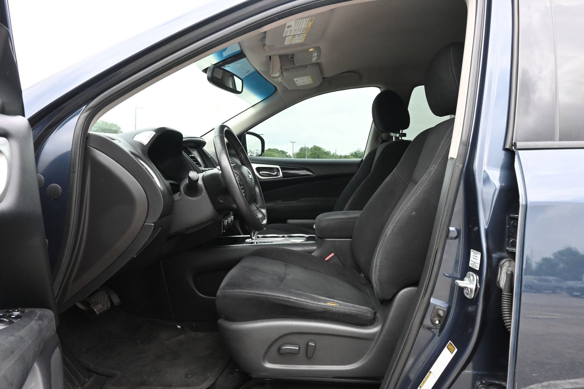 2016 Nissan Pathfinder SV