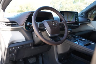 2024 Toyota Sienna Platinum