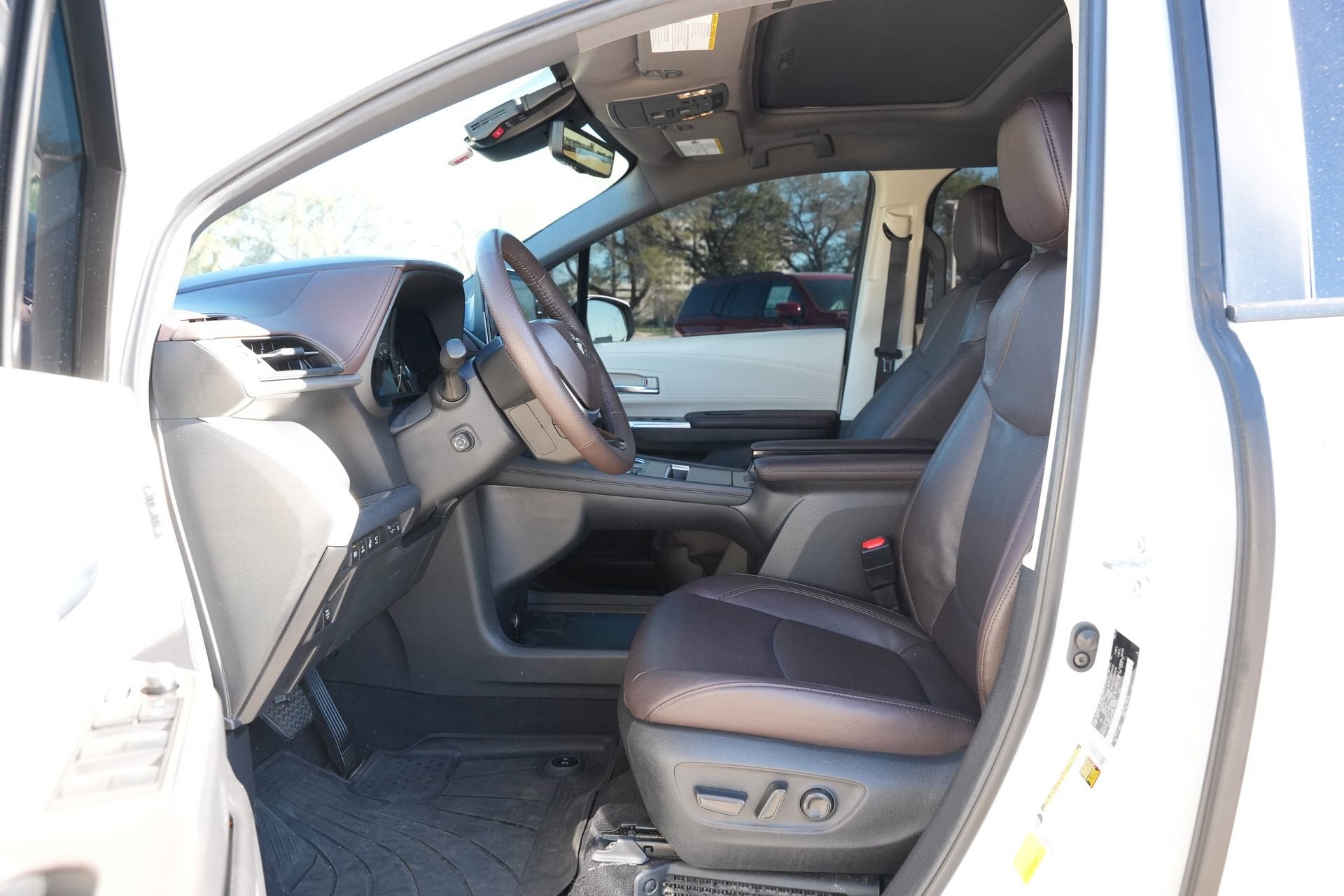 2024 Toyota Sienna Platinum