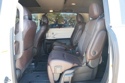 2024 Toyota Sienna Platinum