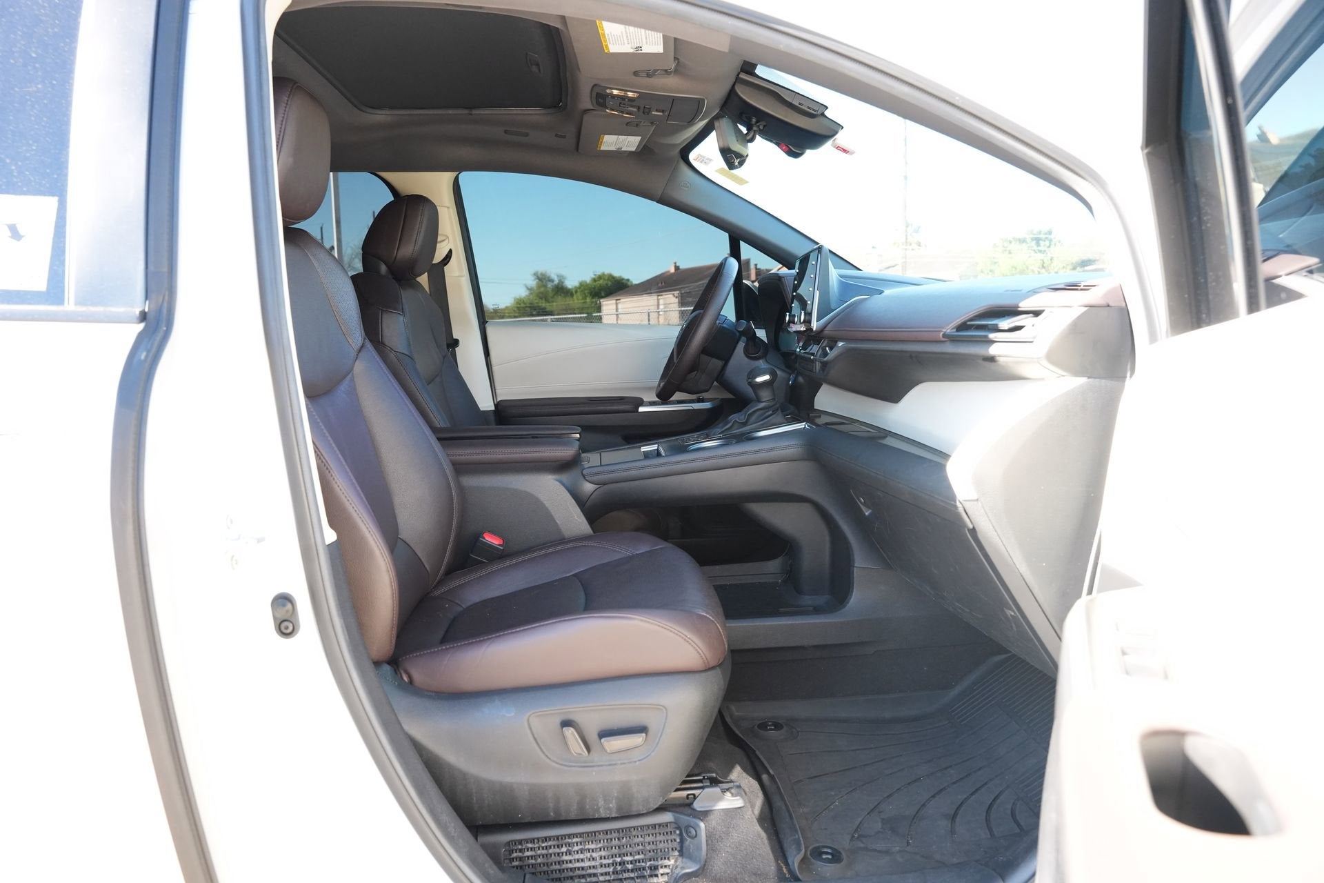 2024 Toyota Sienna Platinum
