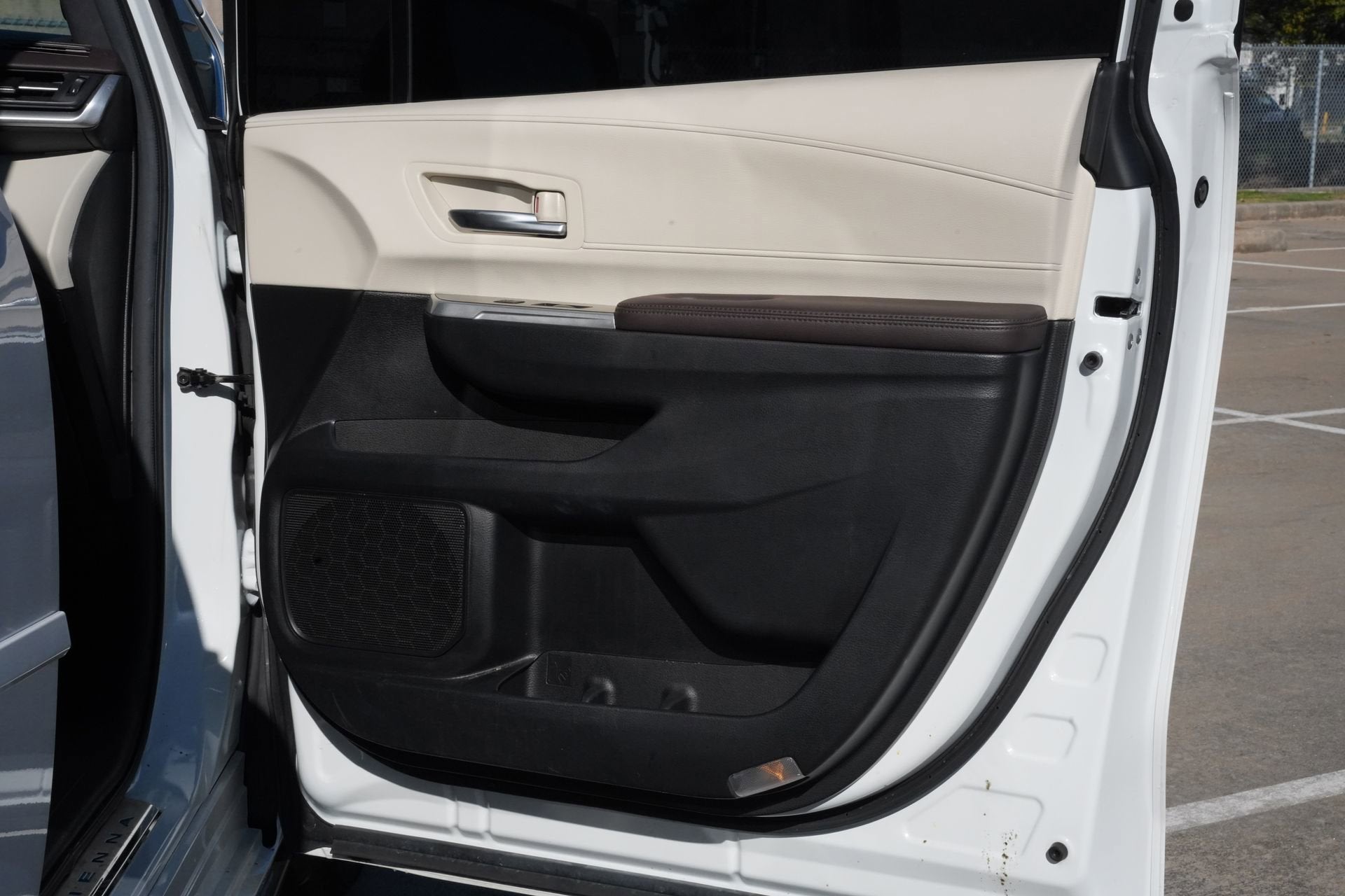 2024 Toyota Sienna Platinum