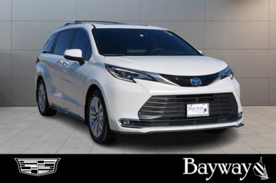 2024 Toyota Sienna Platinum
