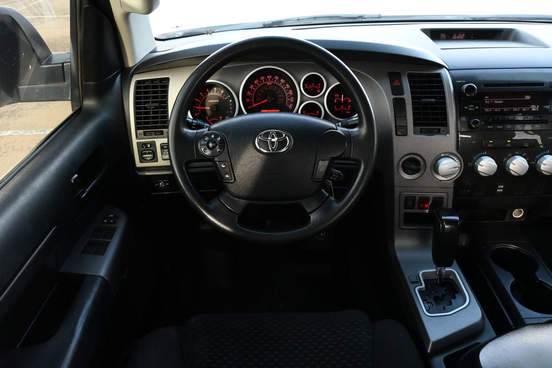 2011 Toyota Tundra 4WD Truck Grade