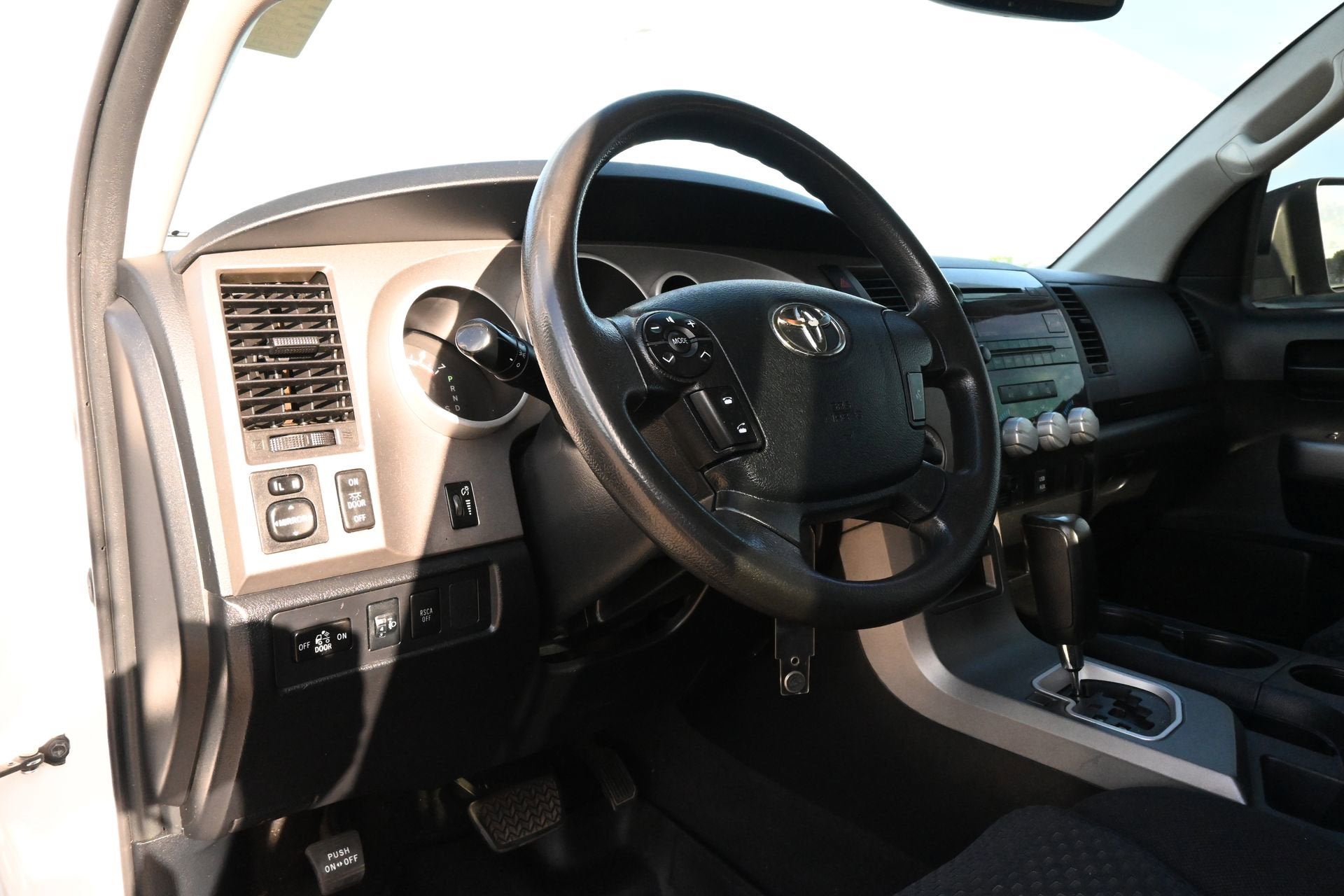2011 Toyota Tundra 4WD Truck Grade