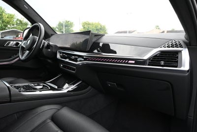 2025 BMW X7 M60i