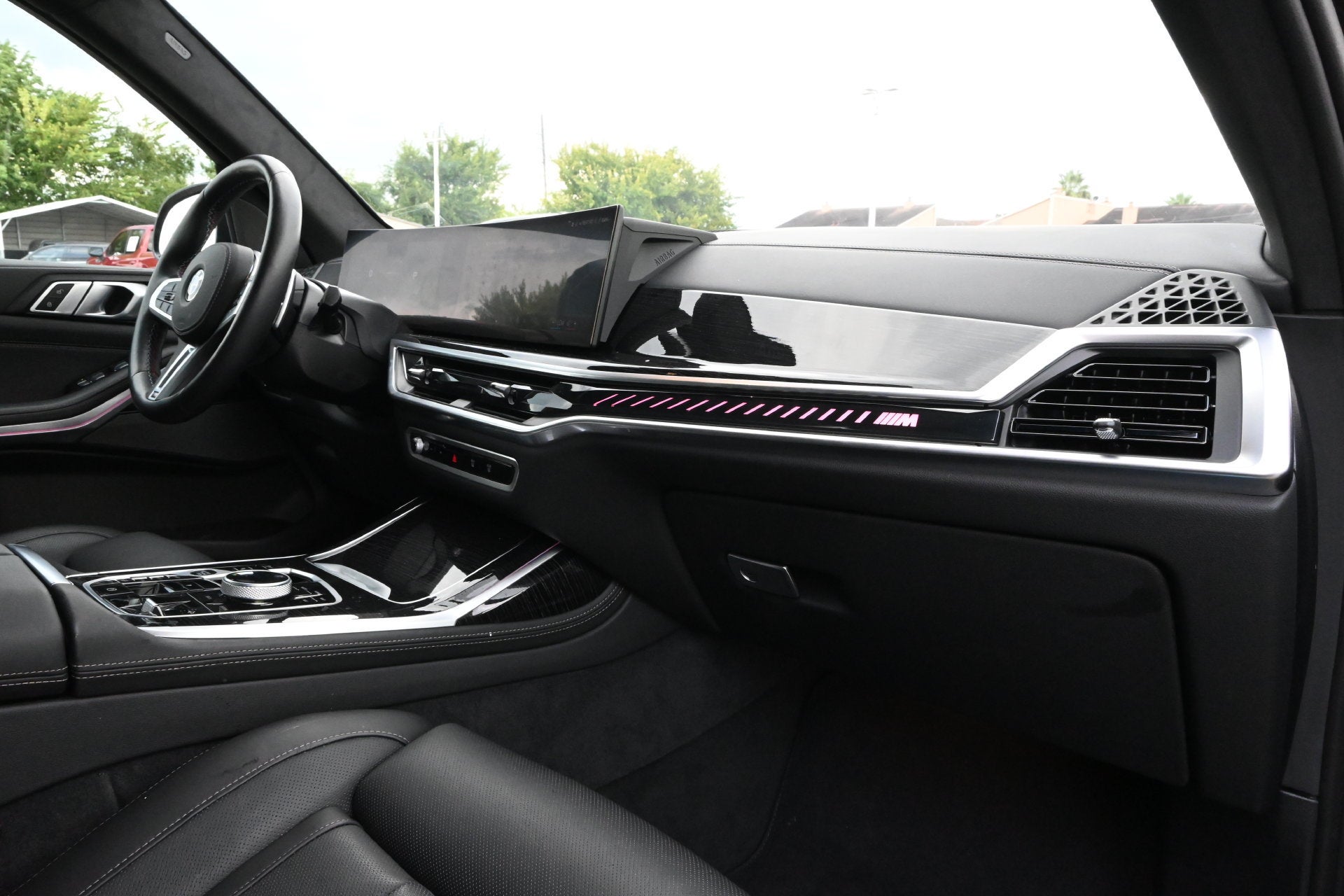 2025 BMW X7 M60i