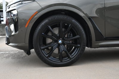 2025 BMW X7 M60i