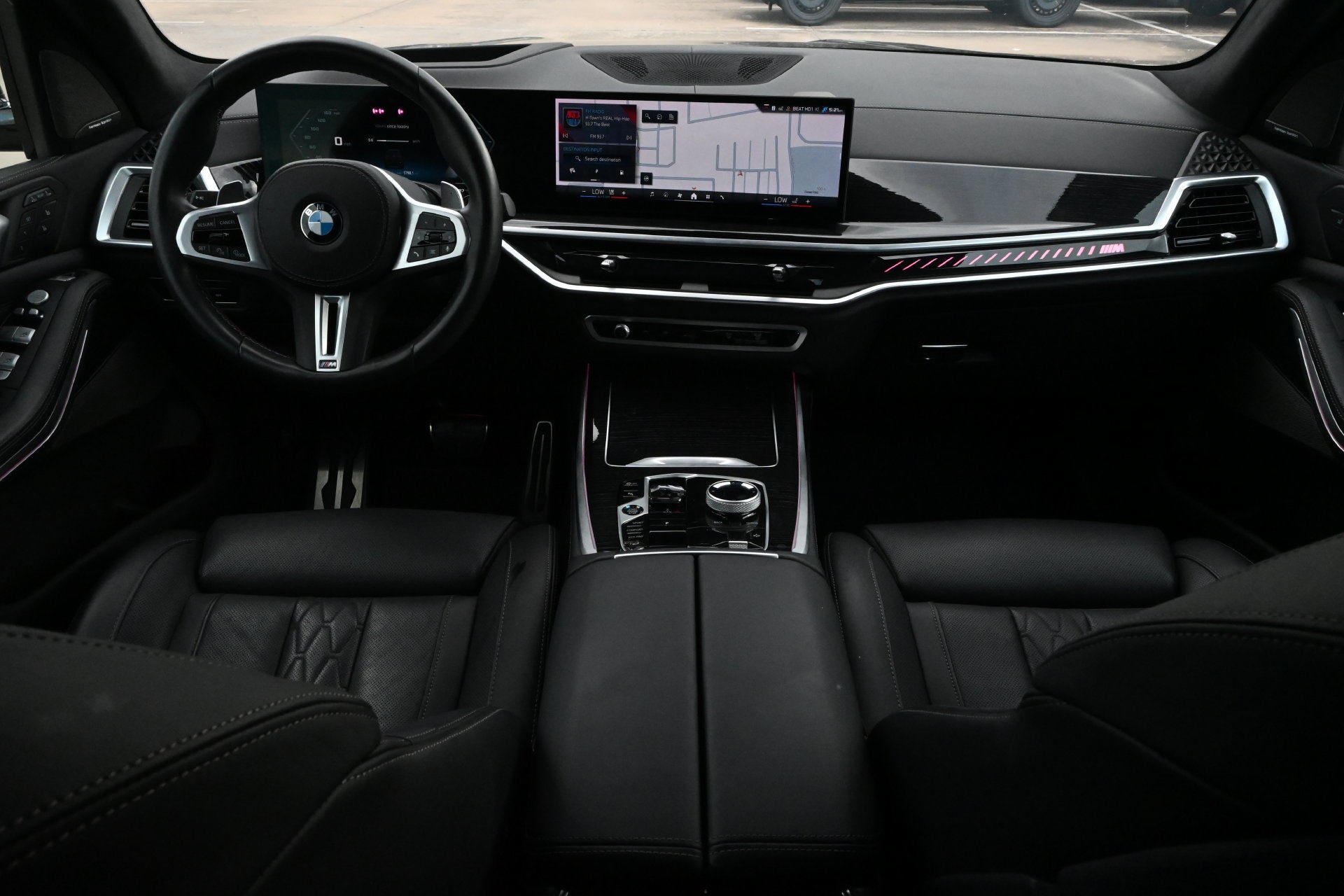 2025 BMW X7 M60i