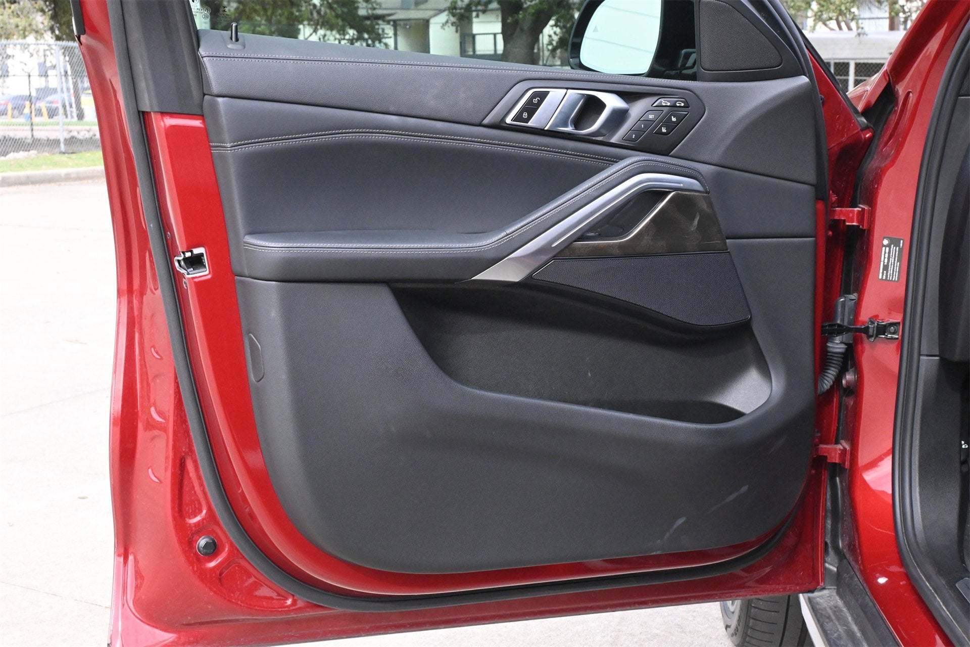 2023 BMW X6 xDrive40i