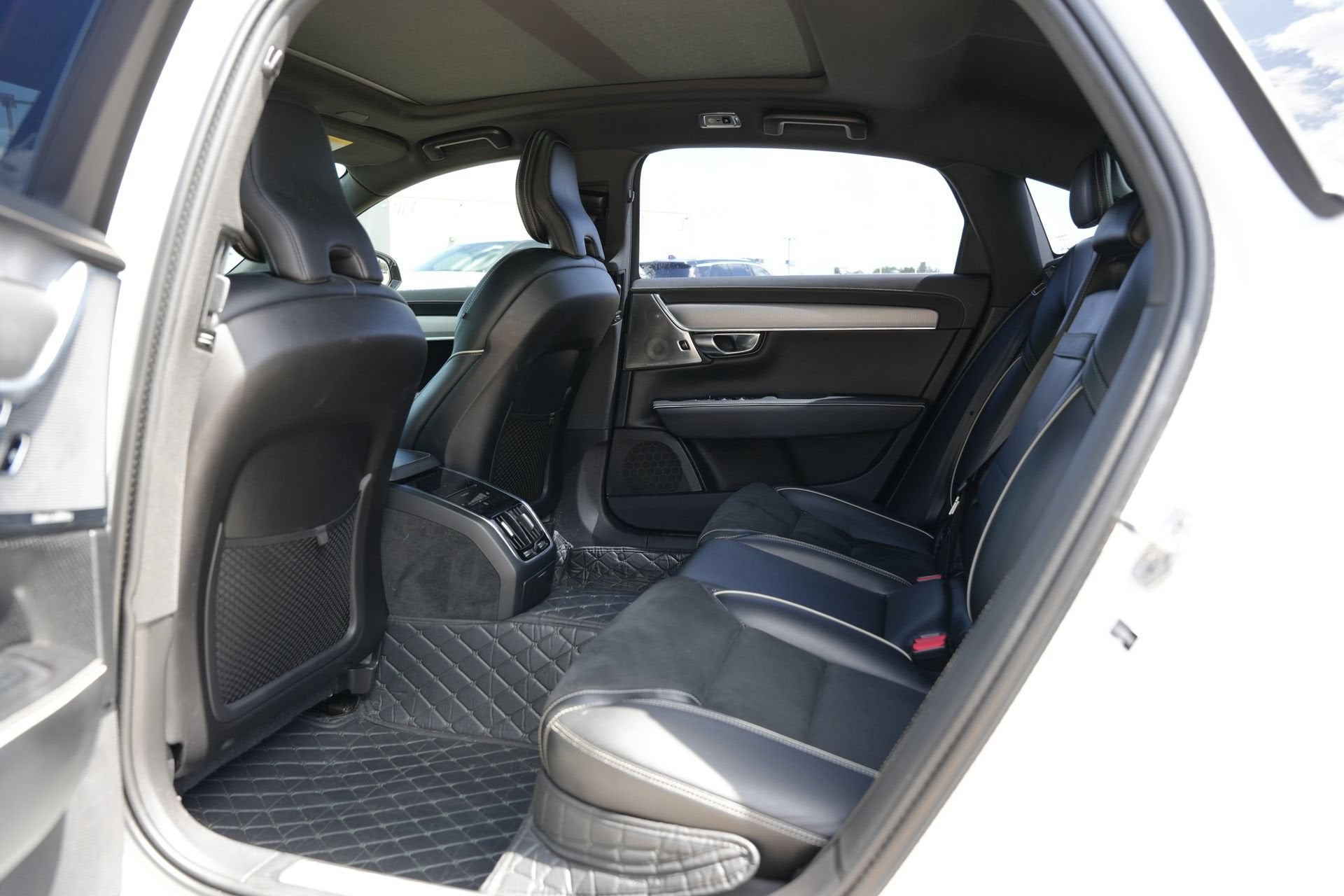 2021 Volvo S90 R-Design