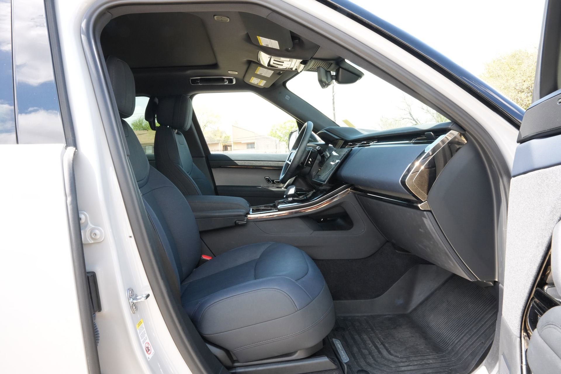 2024 Land Rover Range Rover Sport SE