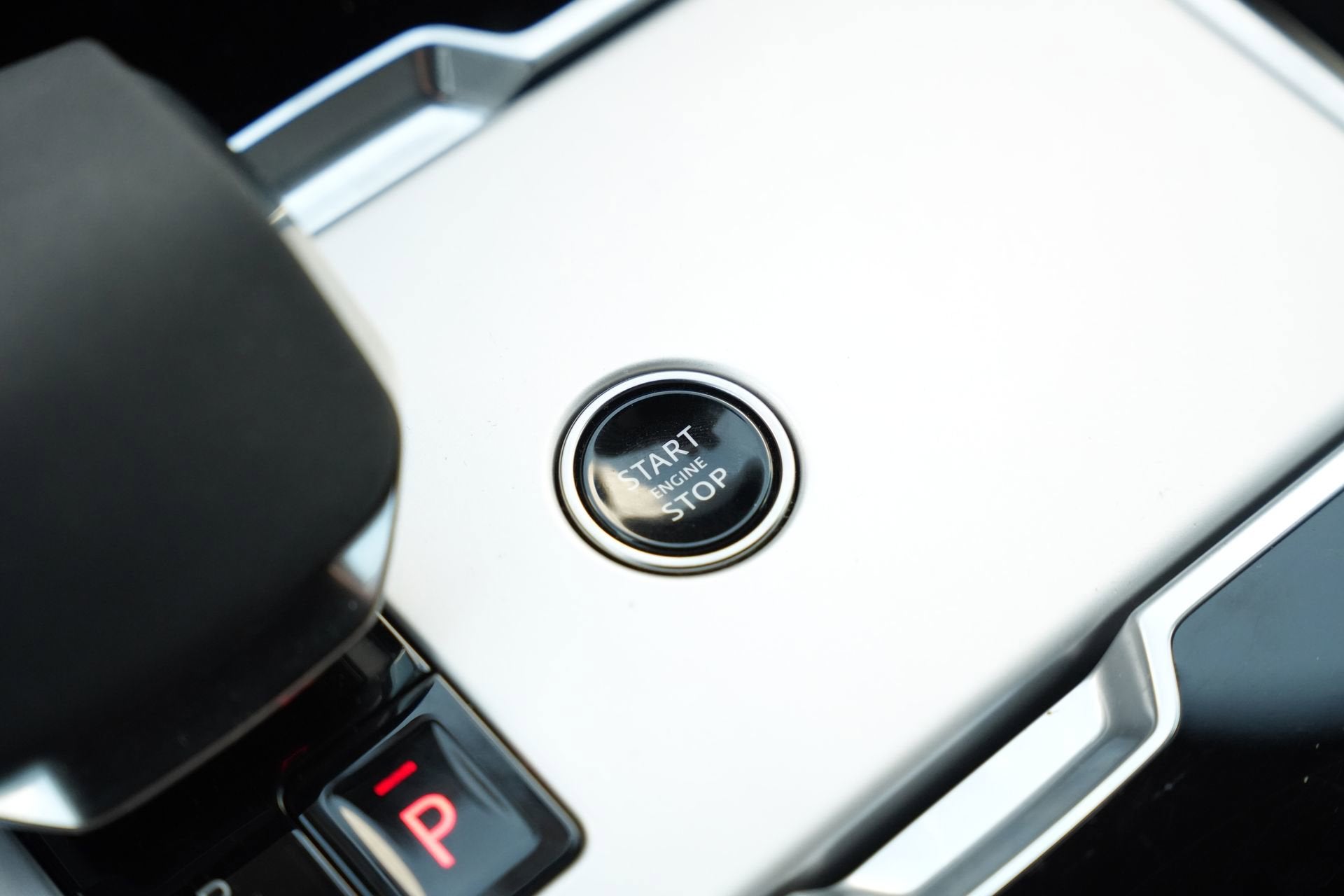 2024 Land Rover Range Rover SE