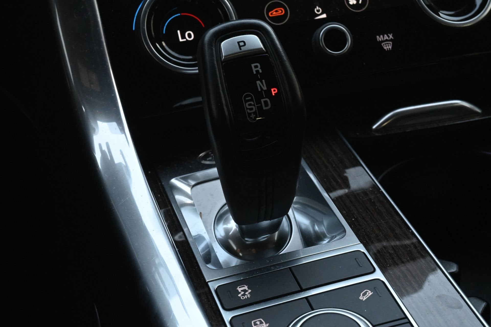 2020 Land Rover Range Rover Sport SE