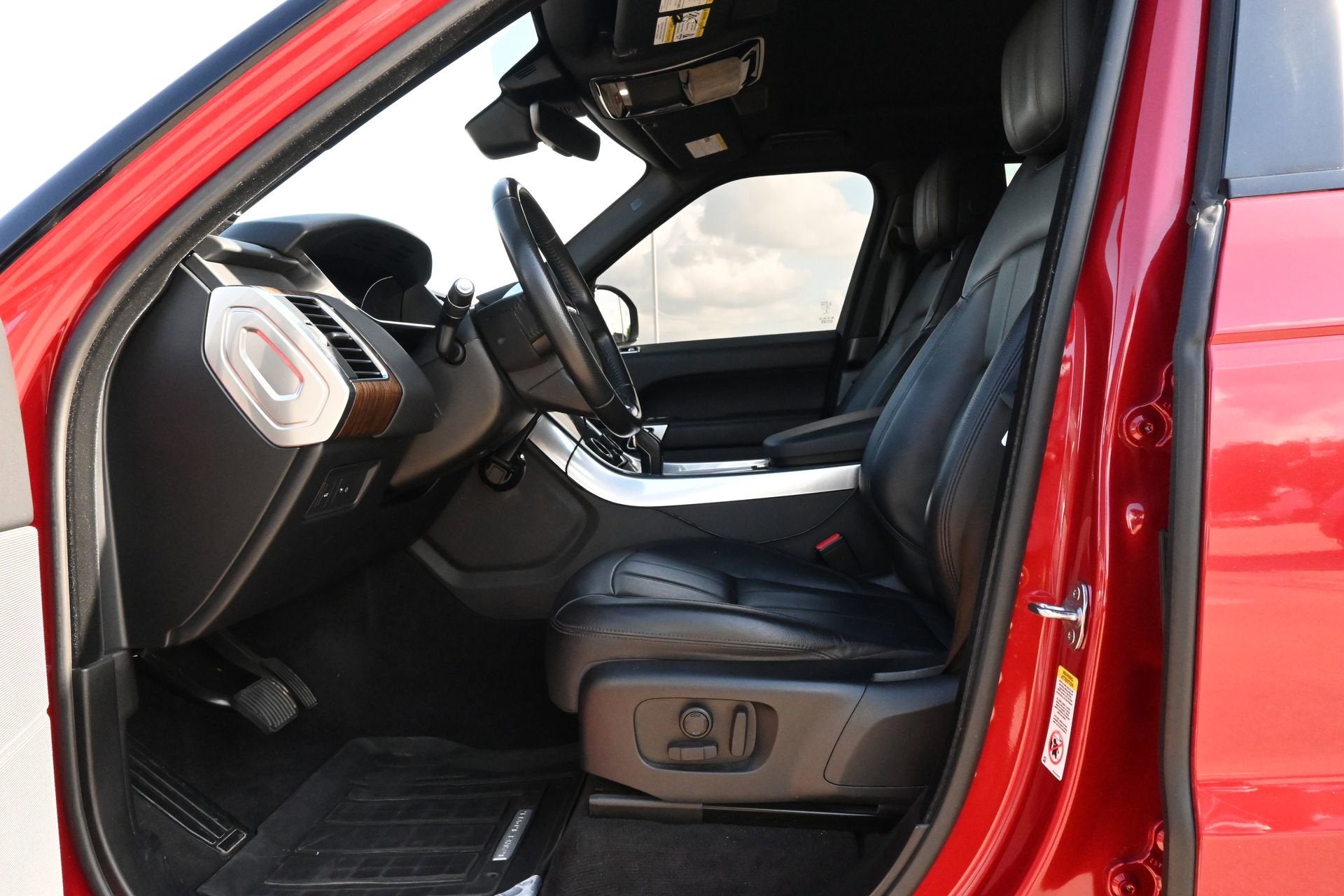 2020 Land Rover Range Rover Sport SE