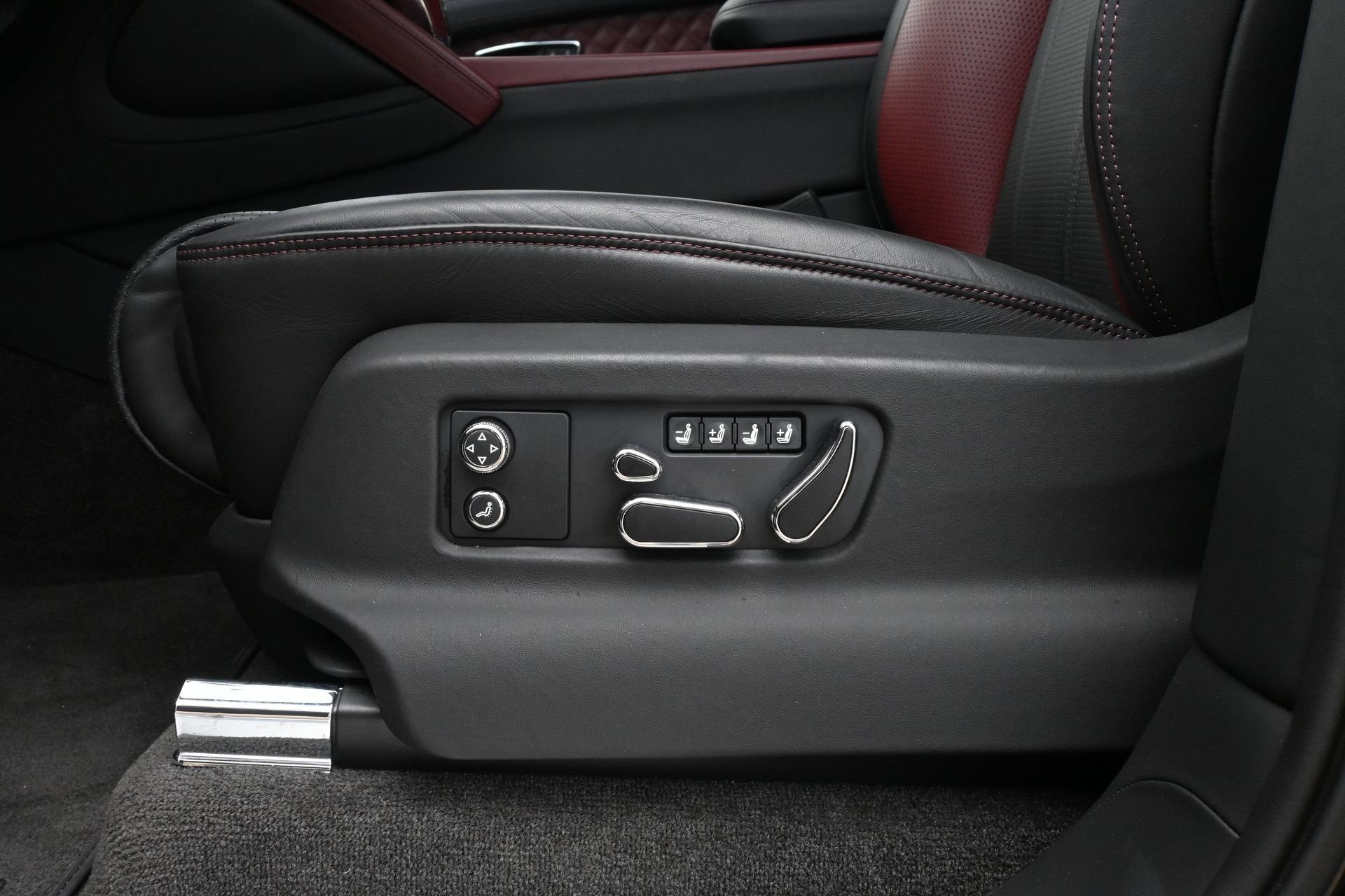 2024 Bentley Bentayga V8