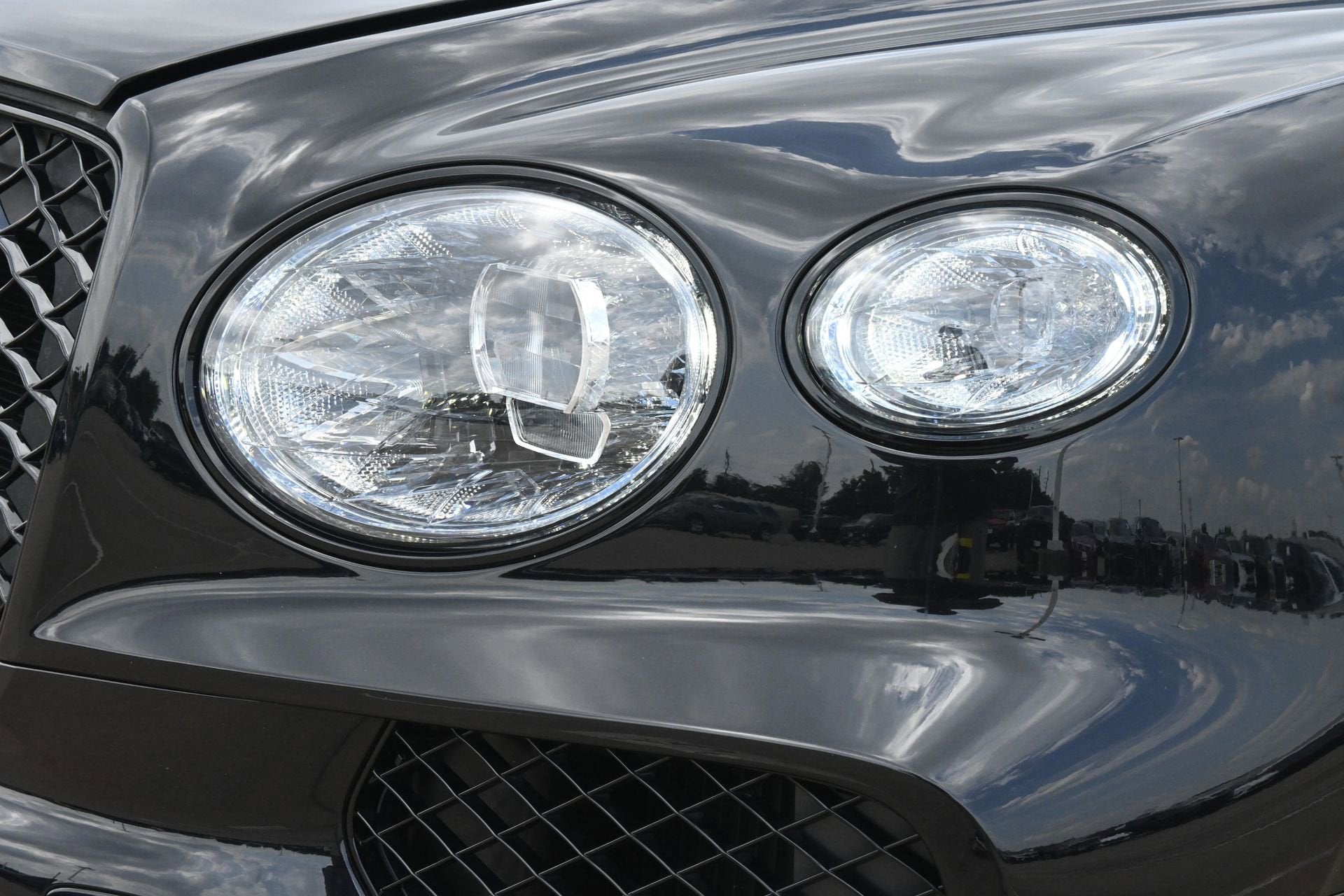 2024 Bentley Bentayga V8