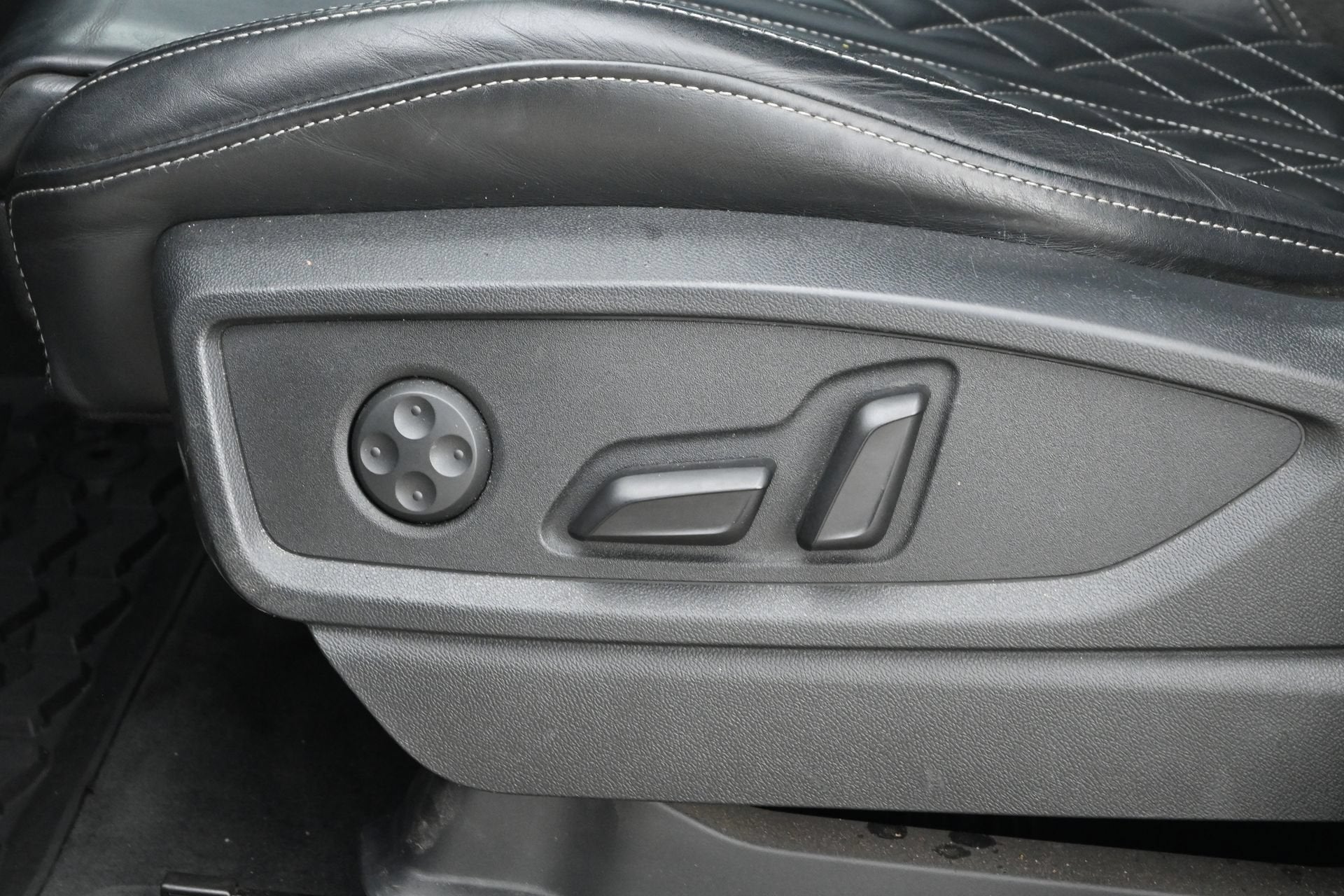 2020 Audi SQ5 Premium Plus