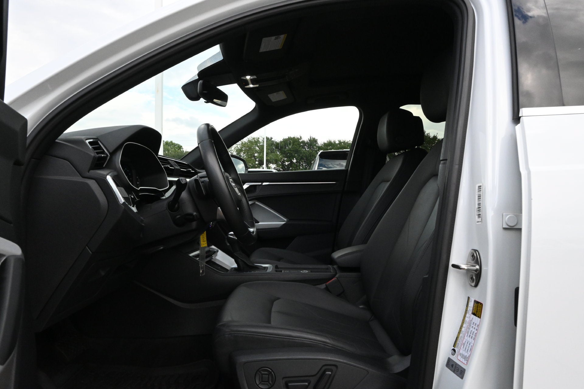 2022 Audi Q3 S line Premium