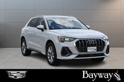2022 Audi Q3 S line Premium