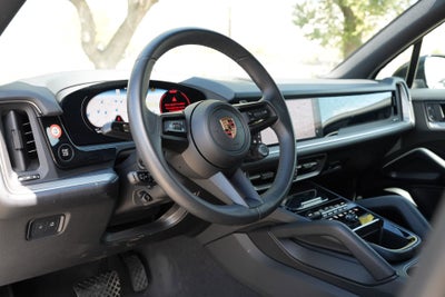 2025 Porsche Cayenne NA