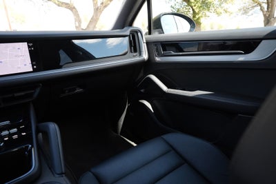 2025 Porsche Cayenne NA