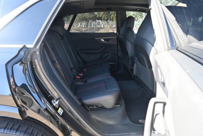 2025 Audi RS Q8 performance