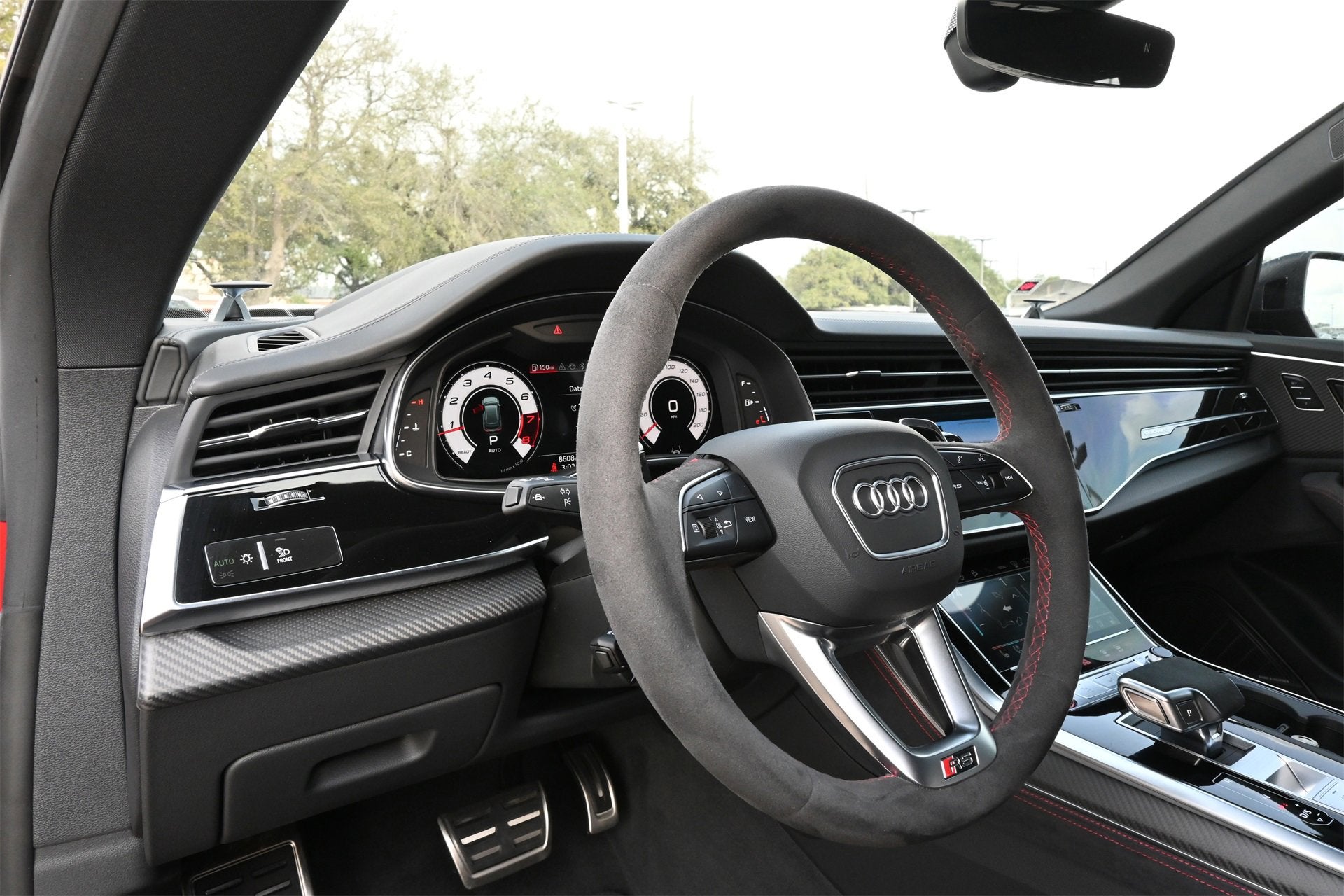 2025 Audi RS Q8 performance