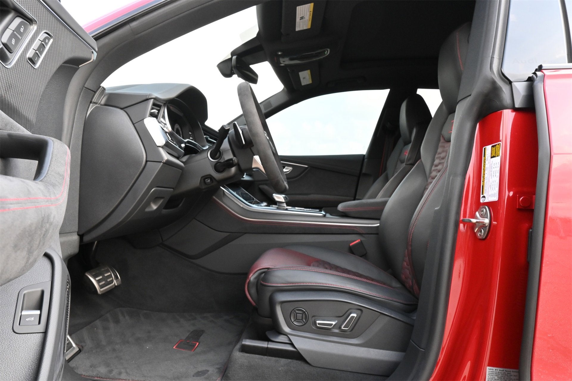 2025 Audi RS Q8 performance