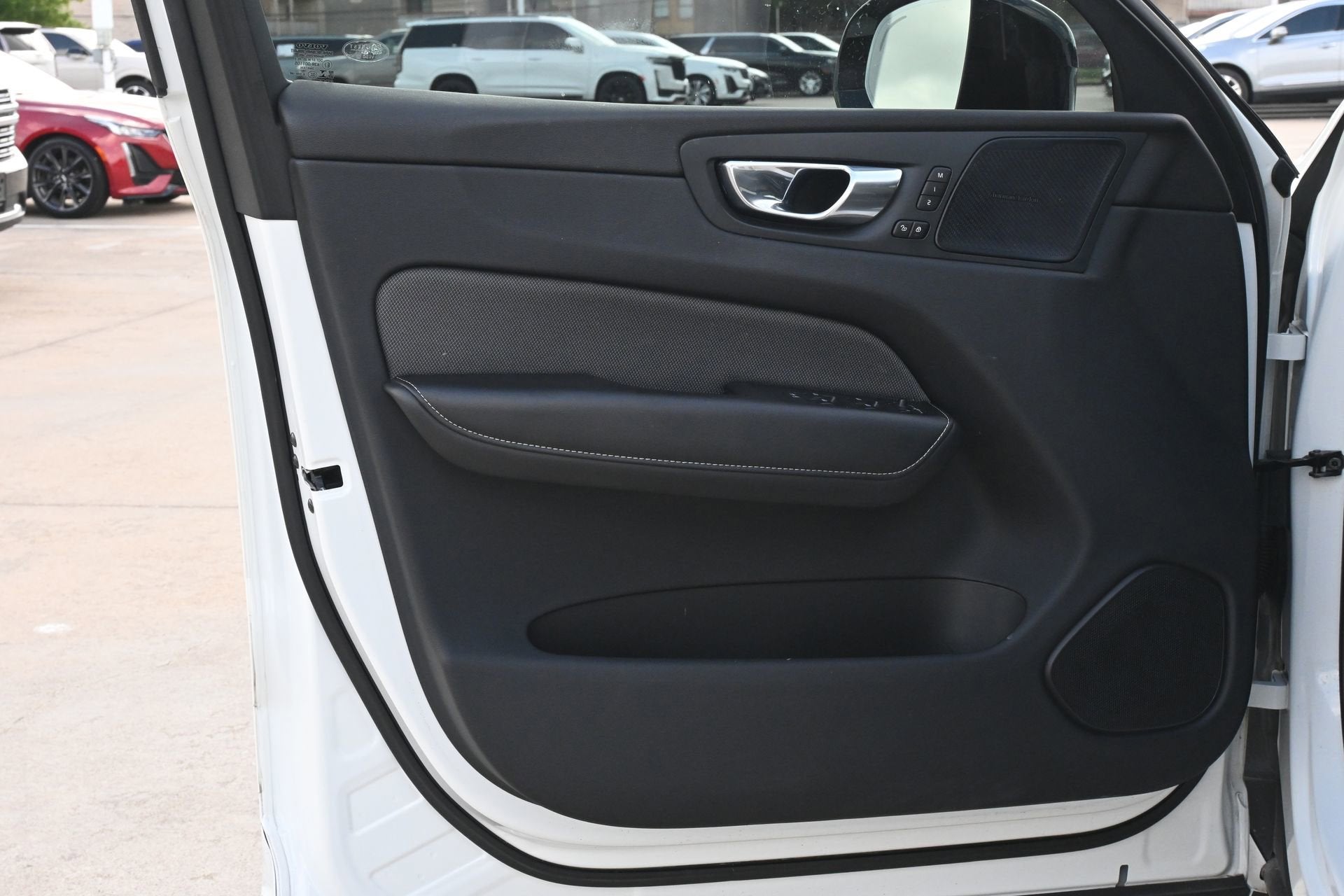 2021 Volvo XC60 R-Design